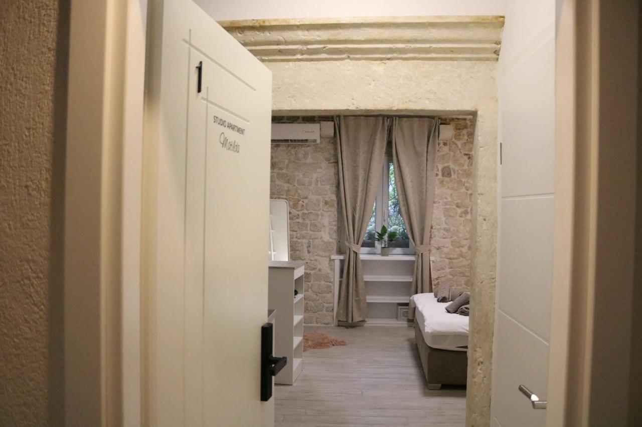Studios Kadena Trogir - 18Th Century Stone House Exterior photo