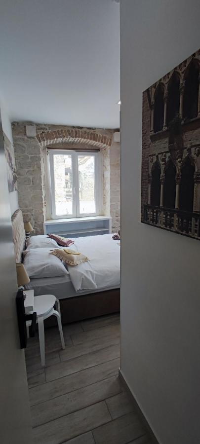 Studios Kadena Trogir - 18Th Century Stone House Exterior photo