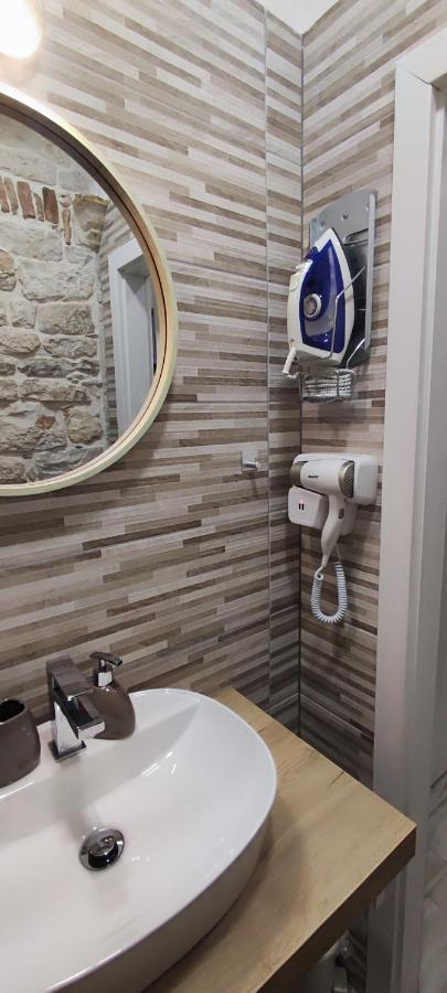 Studios Kadena Trogir - 18Th Century Stone House Exterior photo